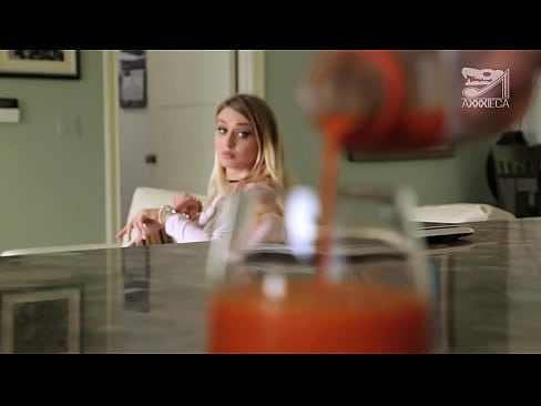 ❤️ Faigheann cailín te le tits mór agus pussy daingean coileach as fear caillte na himeartha, ach an-deacair ❤  Físeán gnéis  linn ❌❤